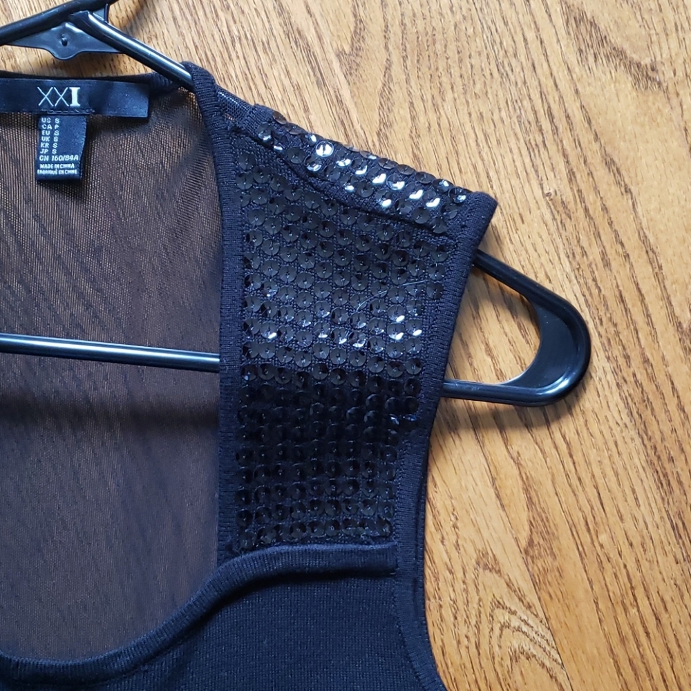 Mesh Back Dress with sequins - Picture 3 of 4